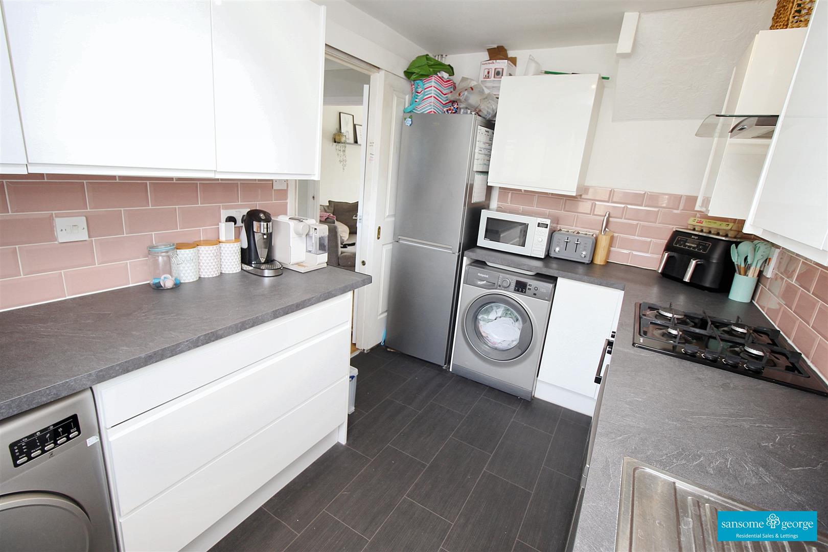 3 bed property in Lucey Close, Reading